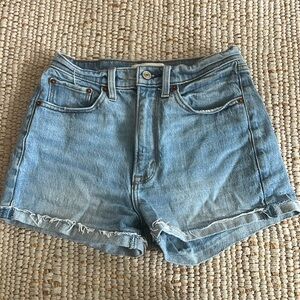 Abercrombie high rise mom Jean short